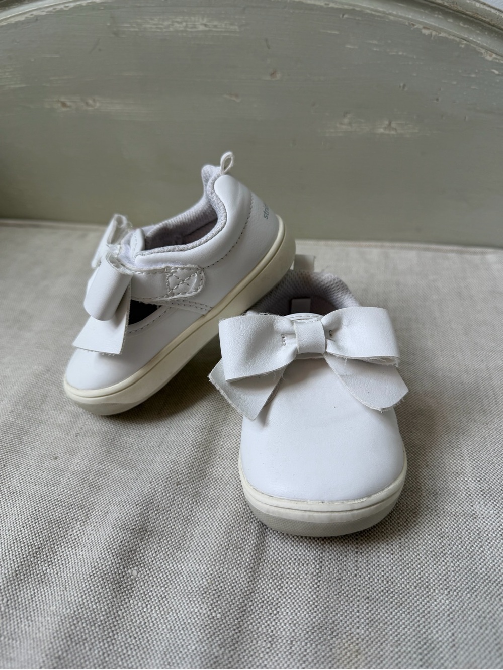 Stride Rite White Bow Shoes